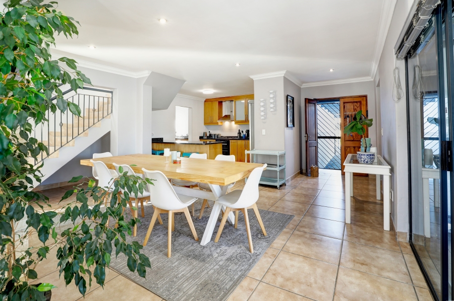 4 Bedroom Property for Sale in Burgundy Estate Western Cape